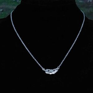 Silverplated Ceramic Sculpted Feather Necklace | Chloe + Isabel